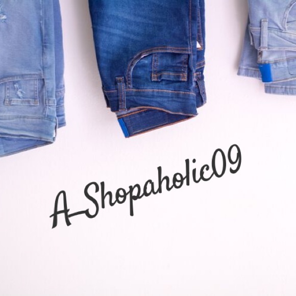 a_shopaholic09